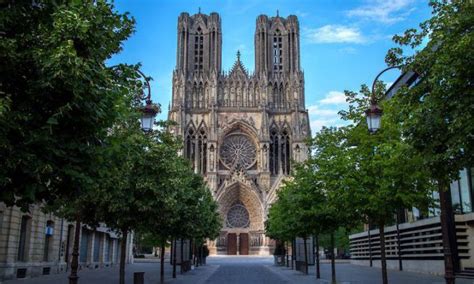 Guide to Visiting Reims Cathedral – Tickets & Tours