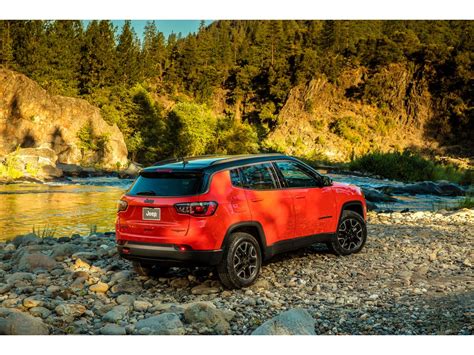 2020 Jeep Compass Pictures: | U.S. News