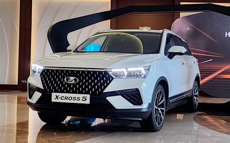 Lada X-Cross 5 Debuts In Russia As A Rebadged FAW From China | Carscoops