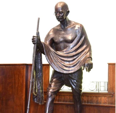 Scotland's first Gandhi statue unveiled on 150th birthday - BBC News