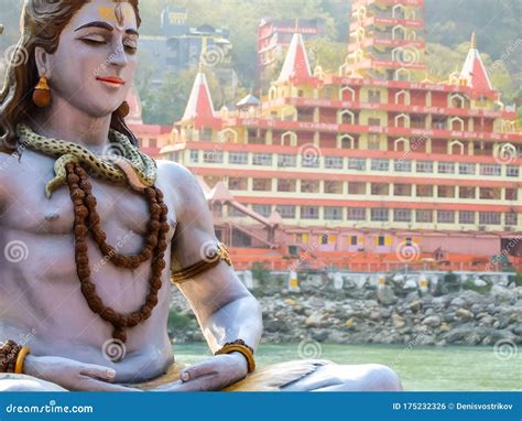 Statue of Shiva Sitting in Meditation on the Riverbank of Ganga in Rishikesh Editorial Photo ...