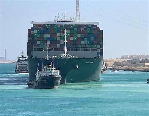 Engineers successfully free ship stuck in Egypt's Suez Canal - ABC News