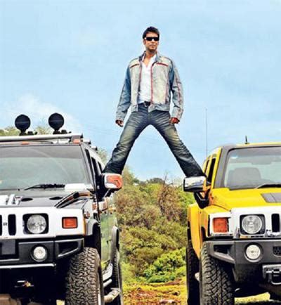 Ajay Devgans Entry Over 2 Hummers In Golmaal Returns | CarTrade