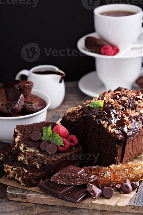 Chocolate loaf cake with nuts 15695748 Stock Photo at Vecteezy