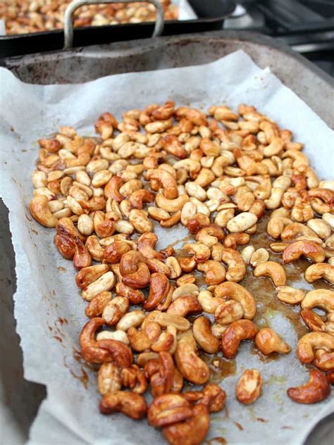 Honey Roasted Nuts, a delicious easy snack, perfect for parties and gifts too! Seasoned with ...