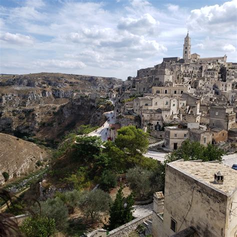 The Sassi in Matera, Italy. : r/europe