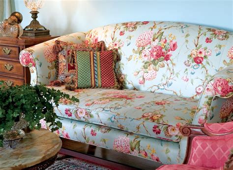 Classic Décor: Using Roses to Embellish - Southern Lady Magazine ...