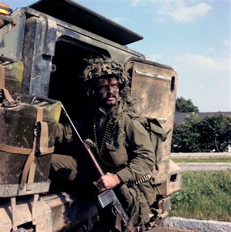 Canadian soldier during NATO exercises, Germany, early 1980s | Uniformes