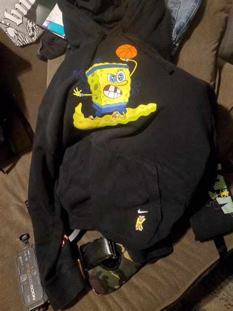 Spongebob Squarepants Nike Hoodie for Sale in Binghamton, NY - OfferUp