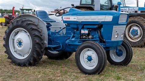 How To Maintain a Ford 2000 Tractor | Tractor News