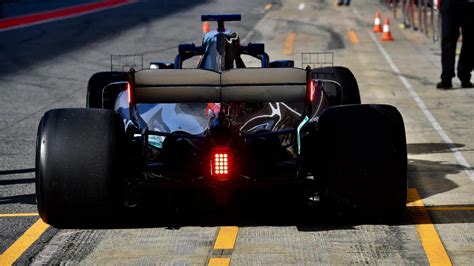 FIA approves F1 2019 calendar, rear endplate lights added among others