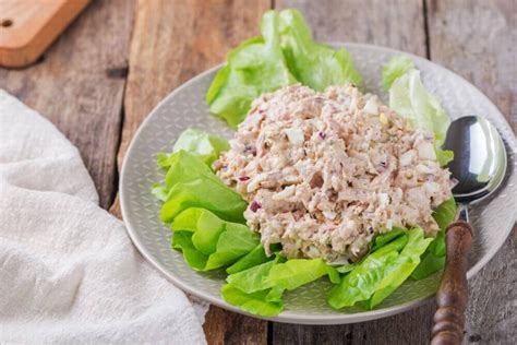 7 recetas de ensaladas con atún saludables y muy sencillas de hacer