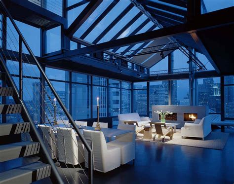 Minimalist penthouse apartment overlooking the Seattle skyline