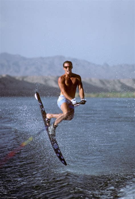 Free Water Ski Photos: Slalom Mule Kick – Classic Water Skiing Tricks