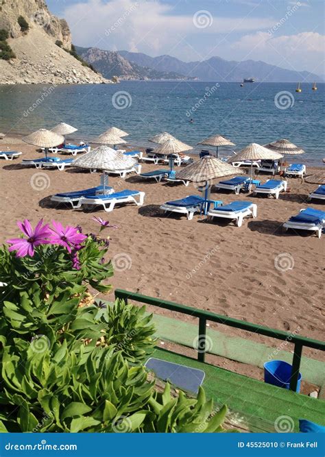 Turkey Turunc Beach and Bay Editorial Image - Image of sunshades ...