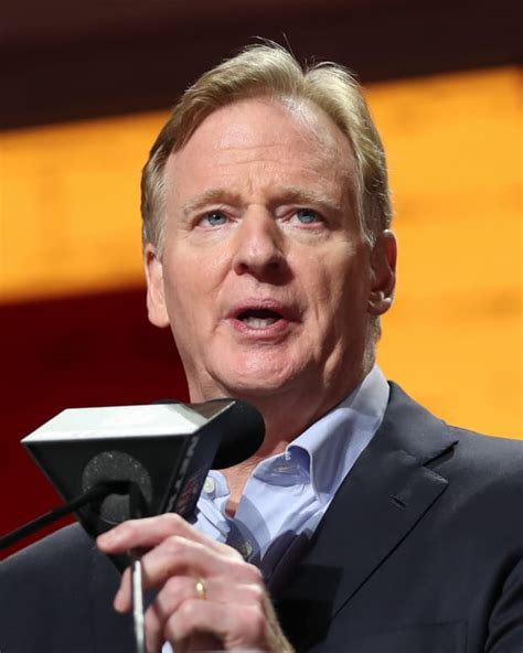 NFL Draft Analyst Would Be 'Stunned' If Patriots Passed On Quarterback At No. 3 - The Spun