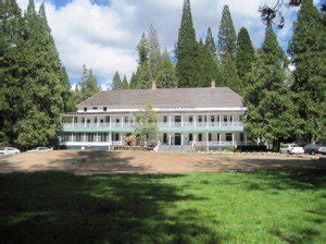 Wawona Hotel at Yosemite National Park