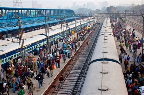 Government plans renovation of New Delhi, Old Delhi Railway Stations ...