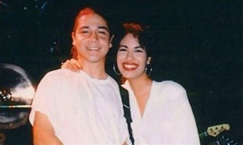 Romantic throwback pictures of Selena Quintanilla & Chris Perez ...