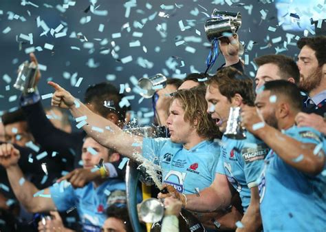 Waratahs' players celebrate winning their first Super Rugby title | Super rugby, Rugby, Players