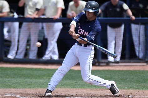 Despite Comeback Attempt, UConn Baseball Loses 9-5 - The UConn Blog