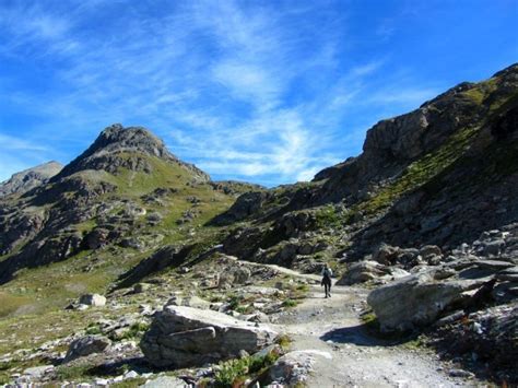 Hiking in St Moritz: 3 of the best hiking trails in Engadin Switzerland