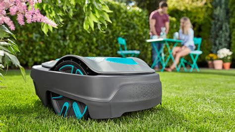 How do I use my robot lawn mower per season? - Coolblue - anything for ...