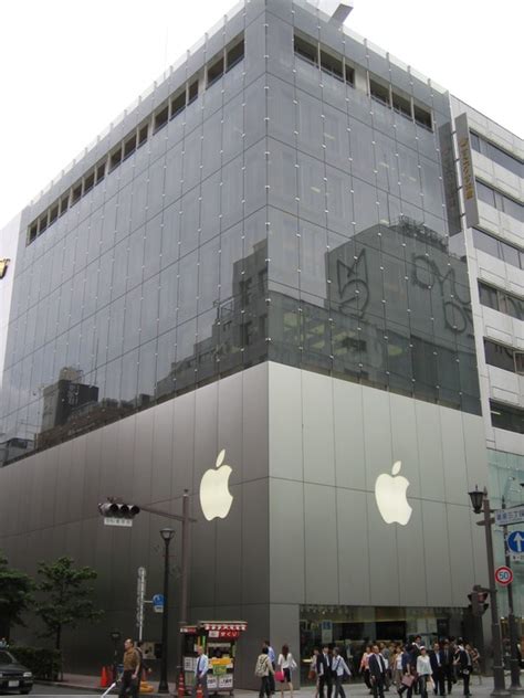 The Iconic Architecture of Apple Retail Stores | ArchDaily