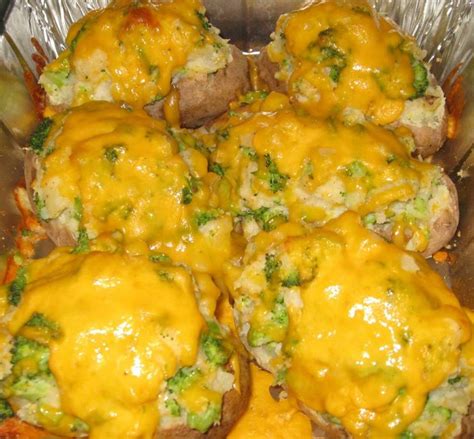 Broccoli Cheddar Stuffed Potatoes - Recipes Need