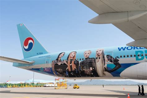 Korean Air has unveiled a BLACKPINK plane