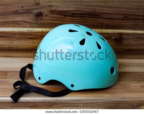 10,715 Helmet Skateboard Images, Stock Photos & Vectors | Shutterstock