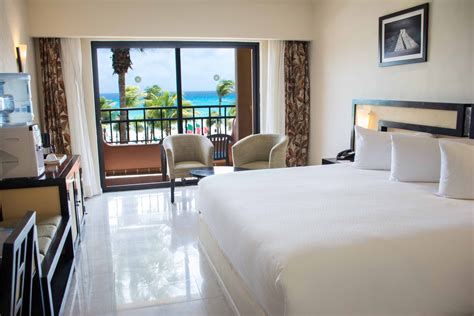 Oceanfront Rooms | Sandos Playacar Select Club