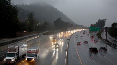 Winter Storm Soaks Los Angeles With Overnight Rain – NBC Los Angeles