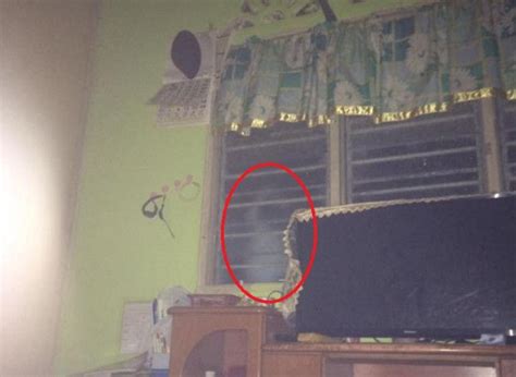 Penampakan Hantu Pocong Gambar Hantu Seram Nyata : 10 Foto Diduga ...