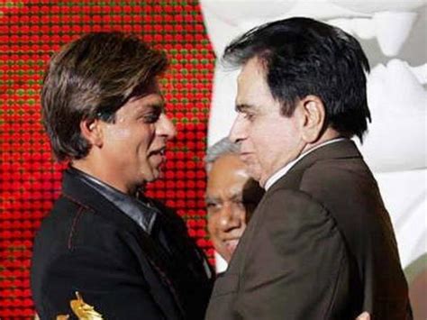 Will Shahrukh Khan Visit Dilip Kumar In The Hospital? - Filmibeat