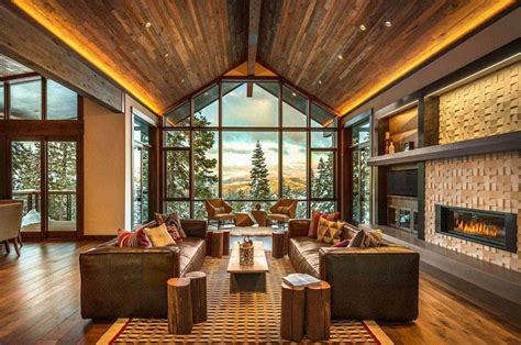 Ski Lodge by Aspen Leaf Interiors | HomeAdore