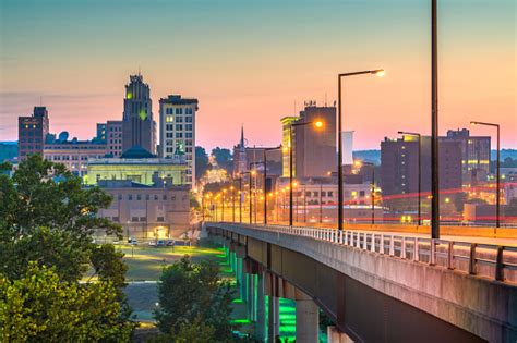 Youngstown Ohio Usa Town Skyline Stock Photo - Download Image Now - iStock