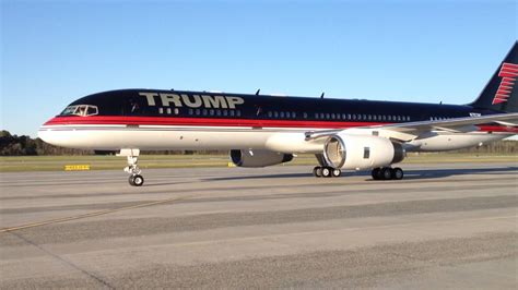 SBY Airport Trump 757 - YouTube