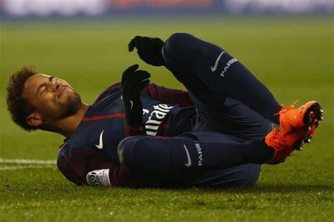 Neymar injury: How expensive was it to PSG?