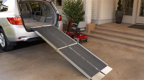 5' Trifold Aluminum Portable ramp - HomeAccessProducts.com