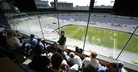 Lambeau Field stadium tours having record-setting summer