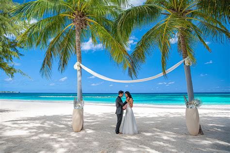 Caribbean Beach Vow Renewal Ideas: Say ‘I Still Do’ | Sandals