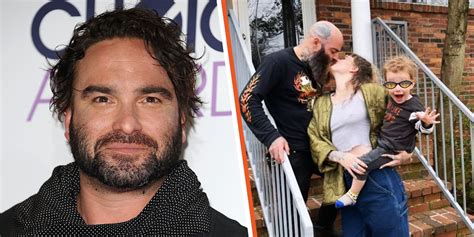 Johnny Galecki's Ex Poses Like a Family with Actor's Only Son & Heavily ...