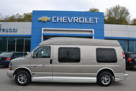 2004 Chevy Express 9 Passenger - Explorer Limited X-SE - Mike Castrucci ...