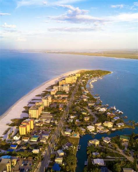 Things to Do & Attractions in Fort Myers Beach Florida