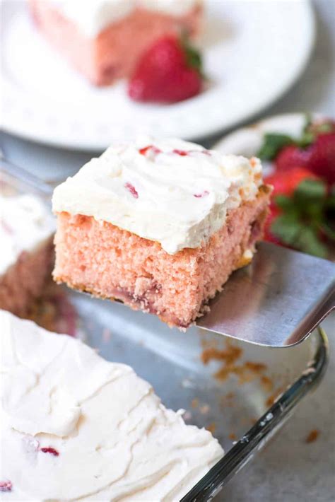 Strawberry Cake with Strawberry Cream Cheese Frosting