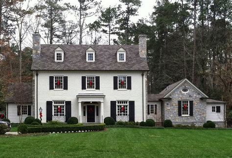 Things That Inspire: A classic: White house, black shutters