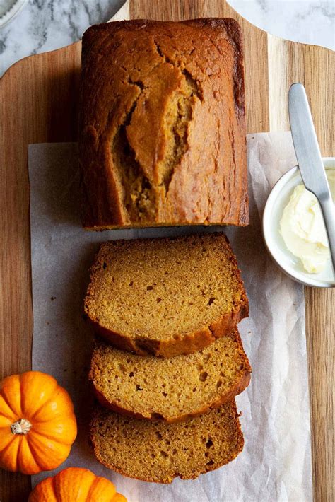 Best Ever Pumpkin Bread Recipe (VIDEO) | Foodtasia