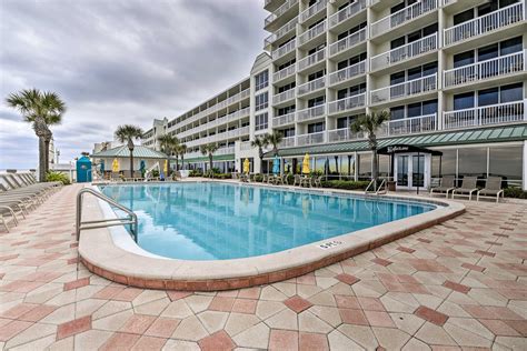 Luxury Resort Condo w/Pool Access on Daytona Beach | Evolve