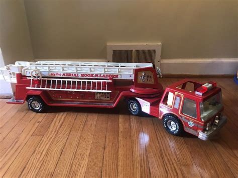 VINTAGE NYLINT METAL AERIAL HOOK AND LADDER 2 PIECE FIRE TRUCK 32" LONG | eBay | Vintage toys ...